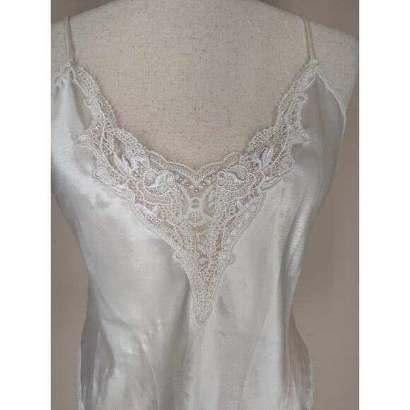 Vintage Indulgence Ivory Satin Lace and Pearl Trim Cropped Camisole Size 34 USA - Picture 2 of 10